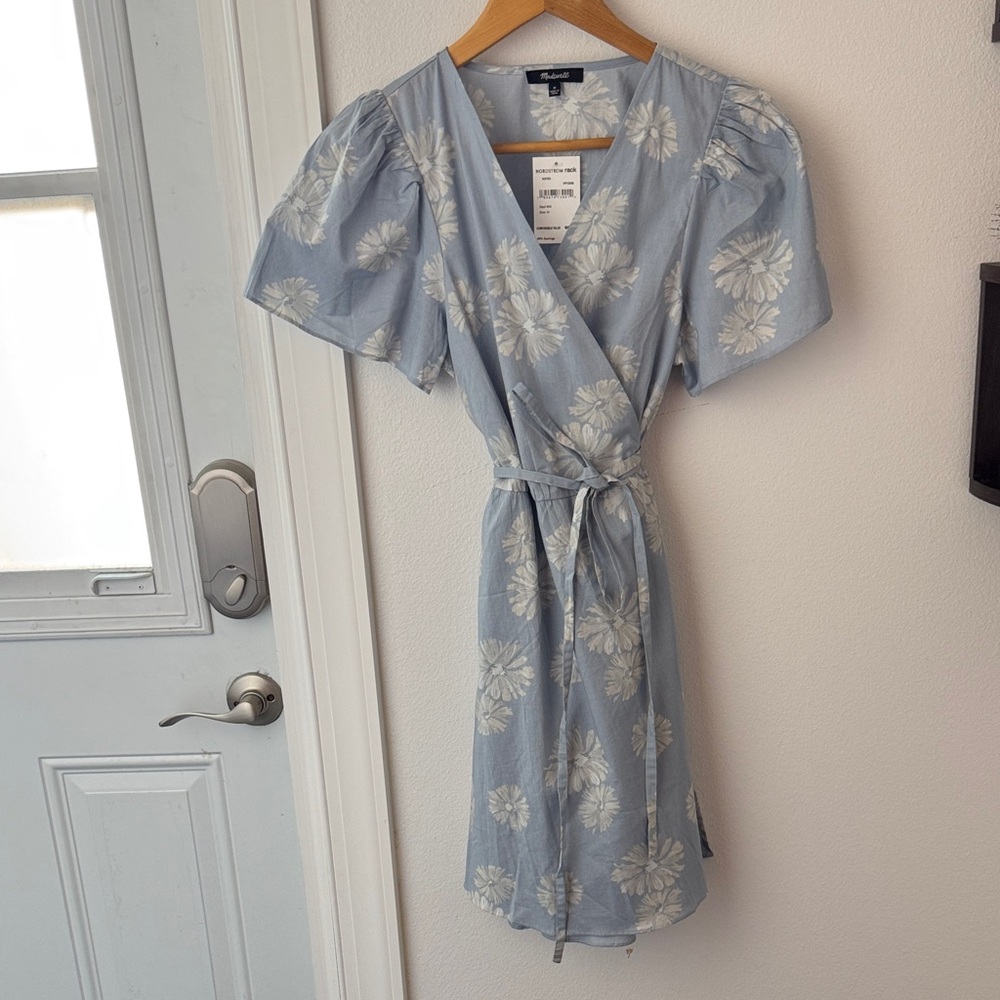 • Madewell • NWT Wrap Dress 100% Cotton Medium Light Blue Floral
